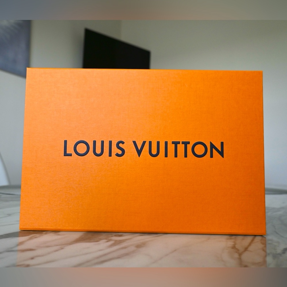 Louis Vuitton Purse Box with tag